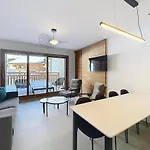 Large New Duplex, 10 People Mountain View & Terrace Apartment *