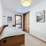 Apartment Large New Duplex, 10 People Mountain View & Terrace