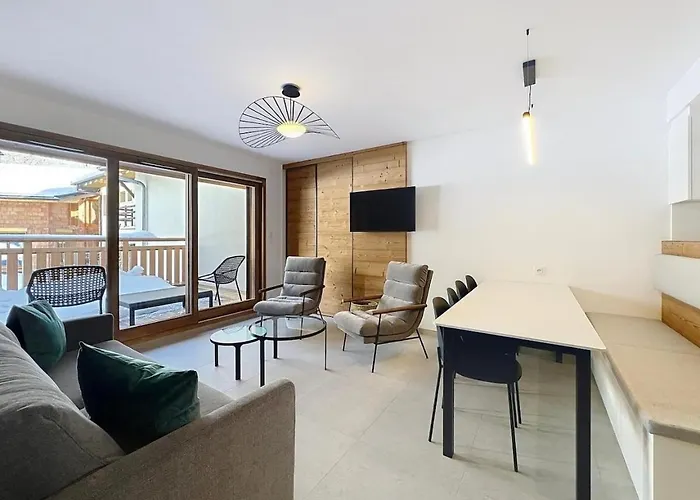 Large New Duplex, 10 People Mountain View & Terrace Ла-Плань